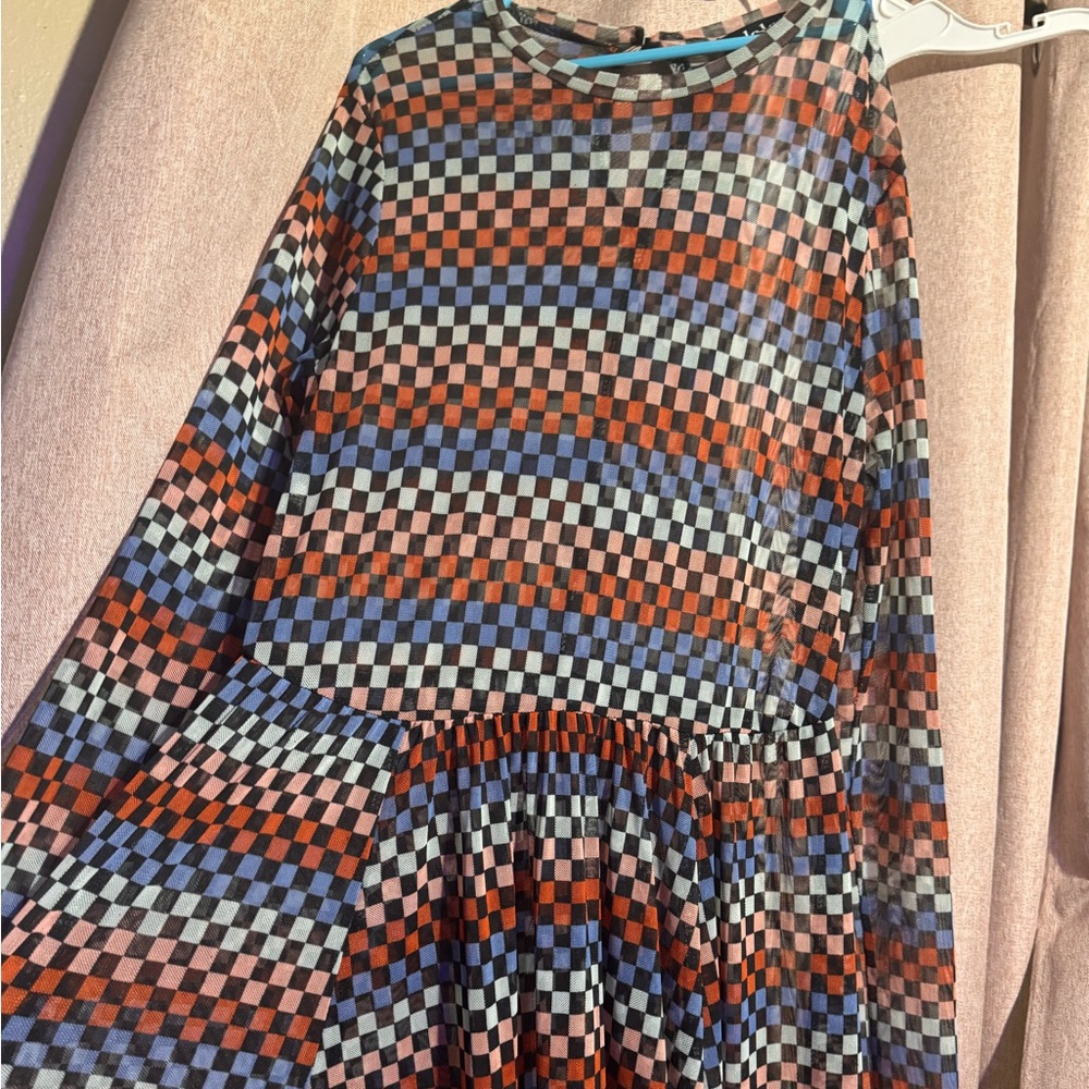 Mesh dress
No slip